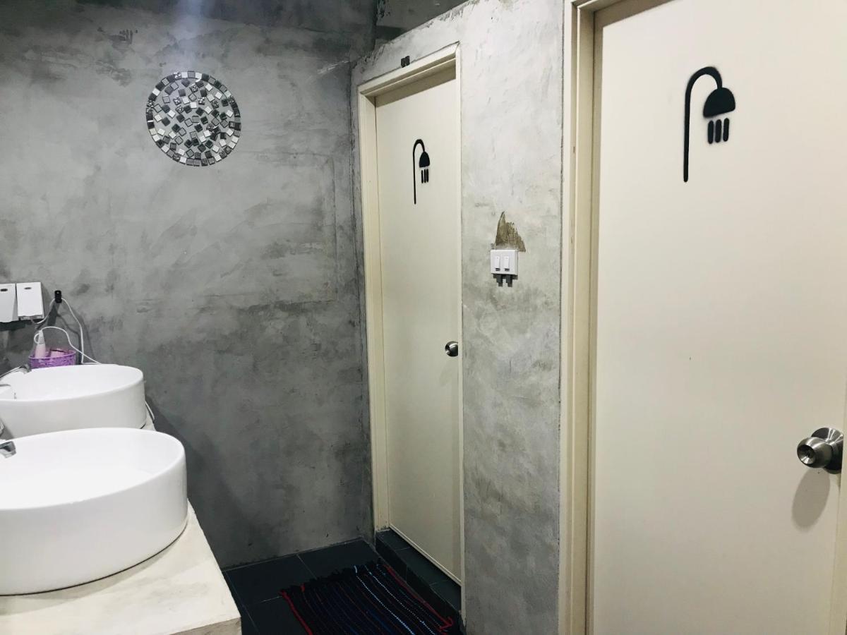 Ostello Supalakhouse Chiang Mai Esterno foto